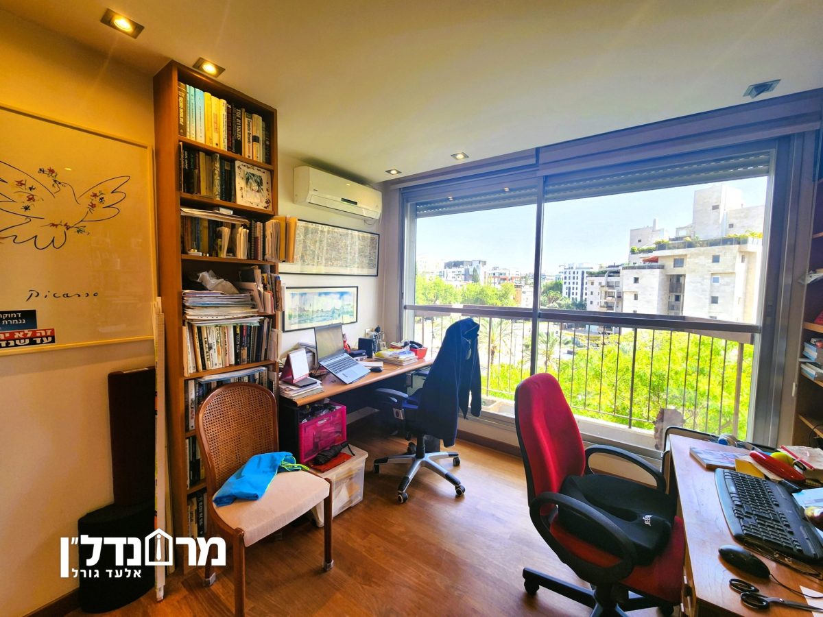 27 חדר שינה