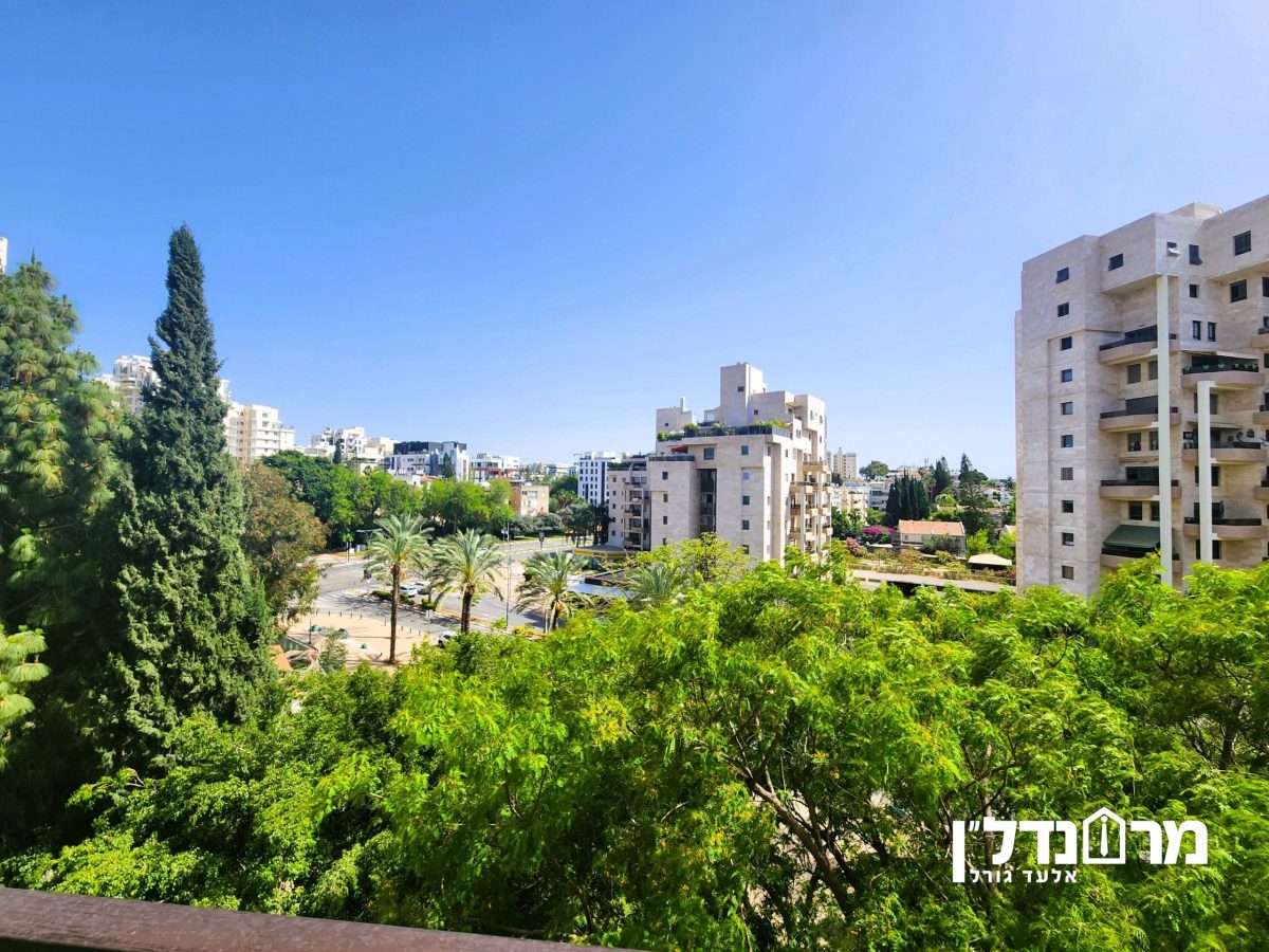 28 נוף חדר שינה