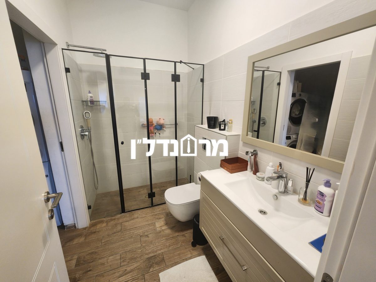 48 אמבטיה