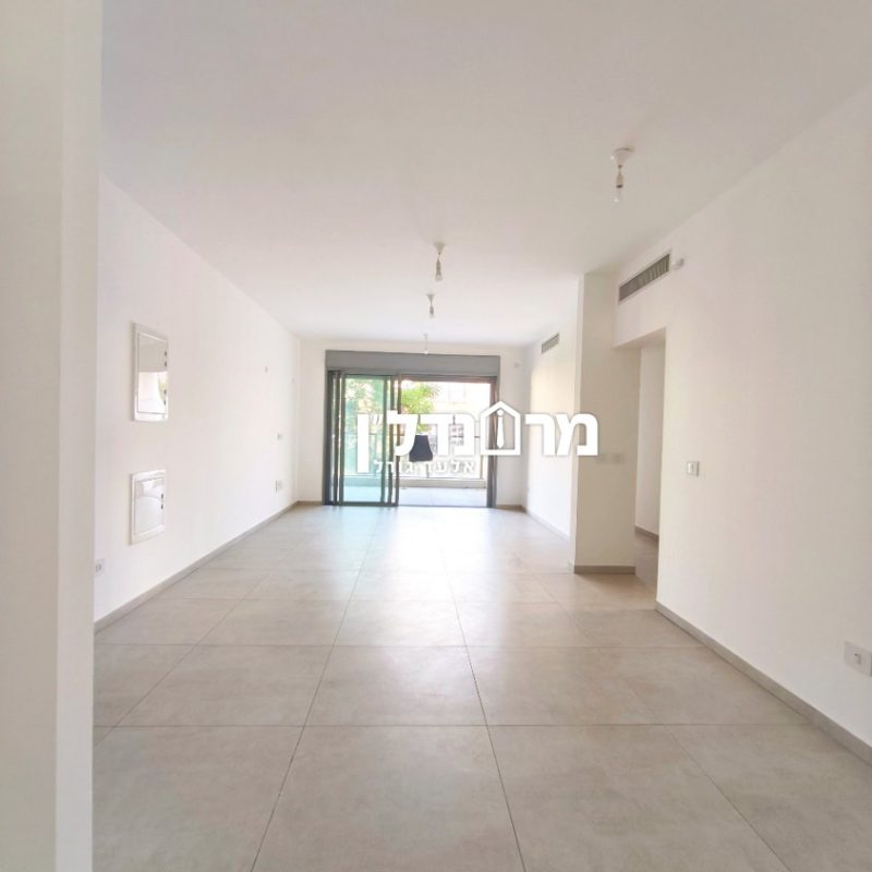 For sale 4-room apartment on Even Shaprut Street, Weizmann, Herzliya