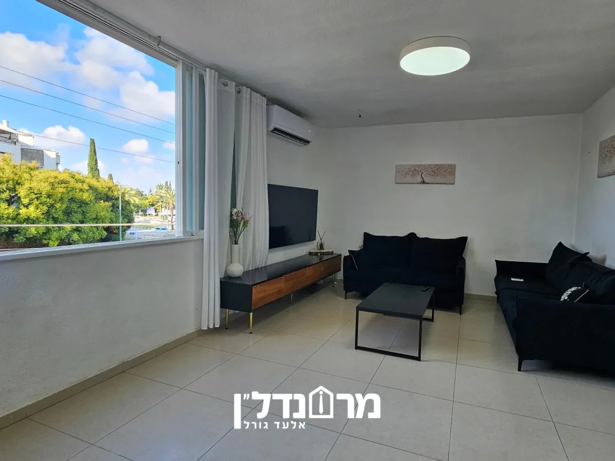 For sale on Sokolov Street, Herzliya