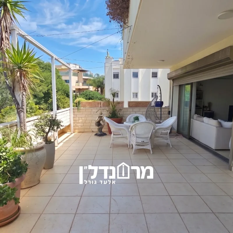 Mini penthouse for sale, Asher Barash, Herzliya