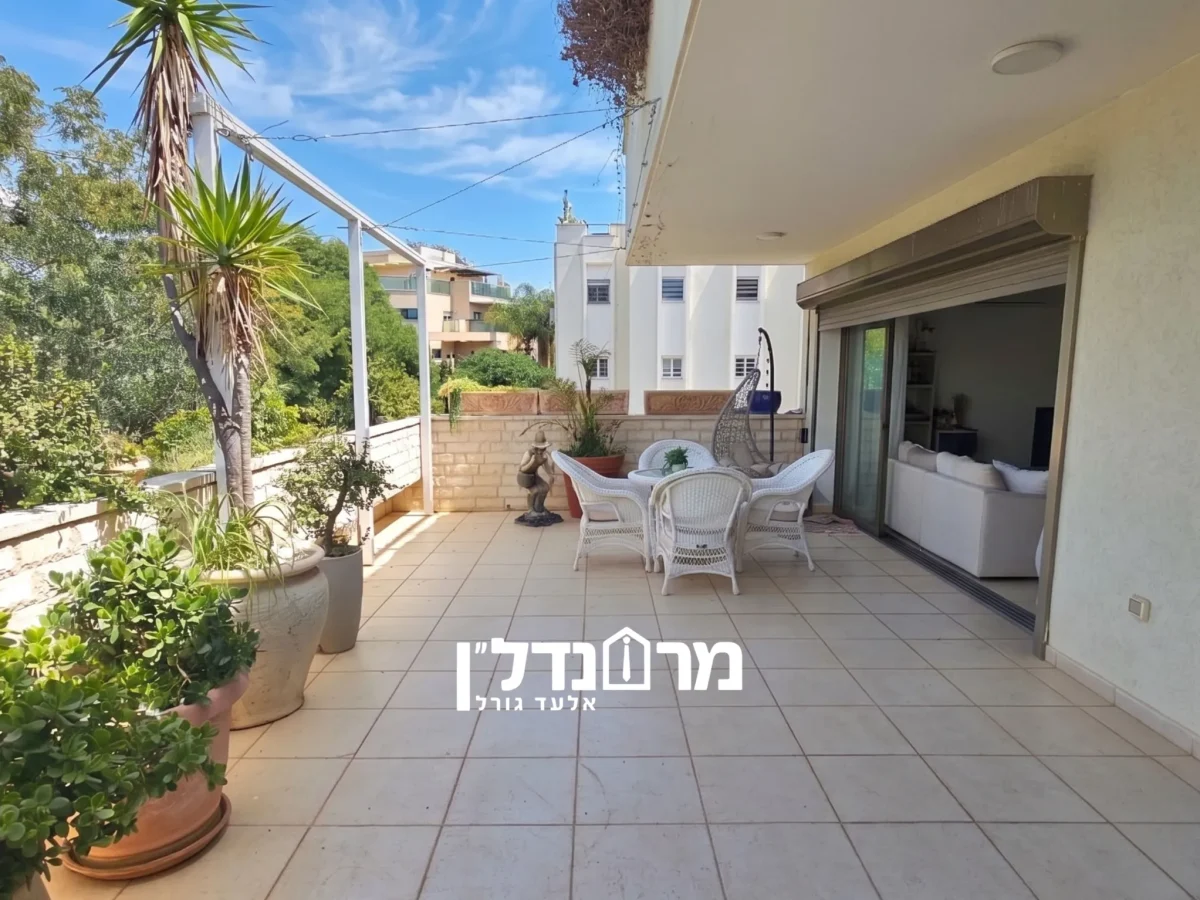 Mini penthouse for sale, Asher Barash, Herzliya