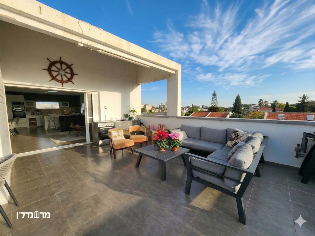 Movshovitz 13, Herzliya