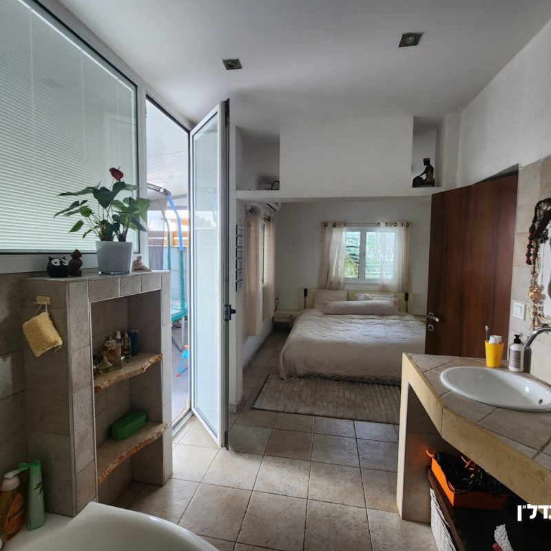 עותק של 48 חדר 1